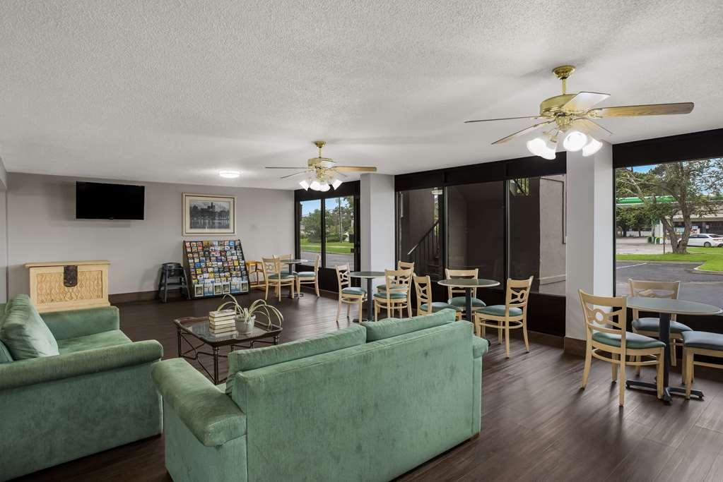 Econo Lodge 조지타운 내부 사진